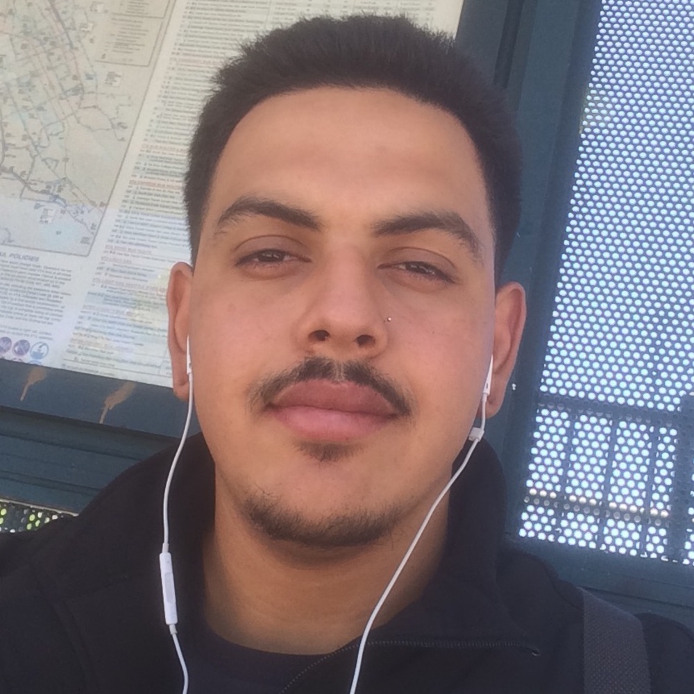 Meet your Posher, Javier